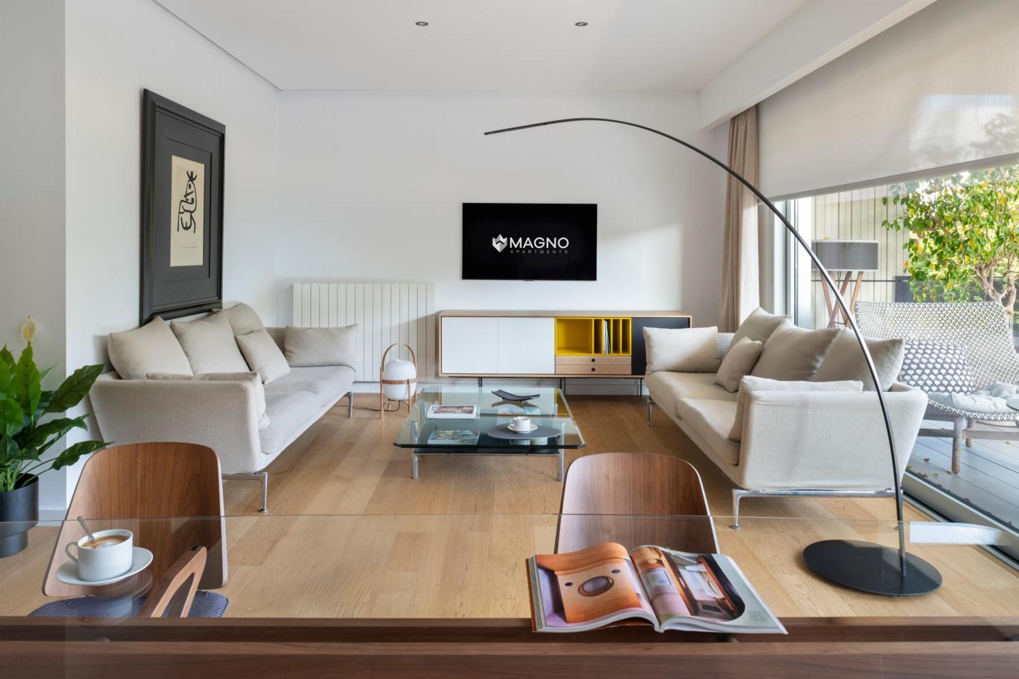 Magno Ramon Carande - Private Parking Included Apartment *